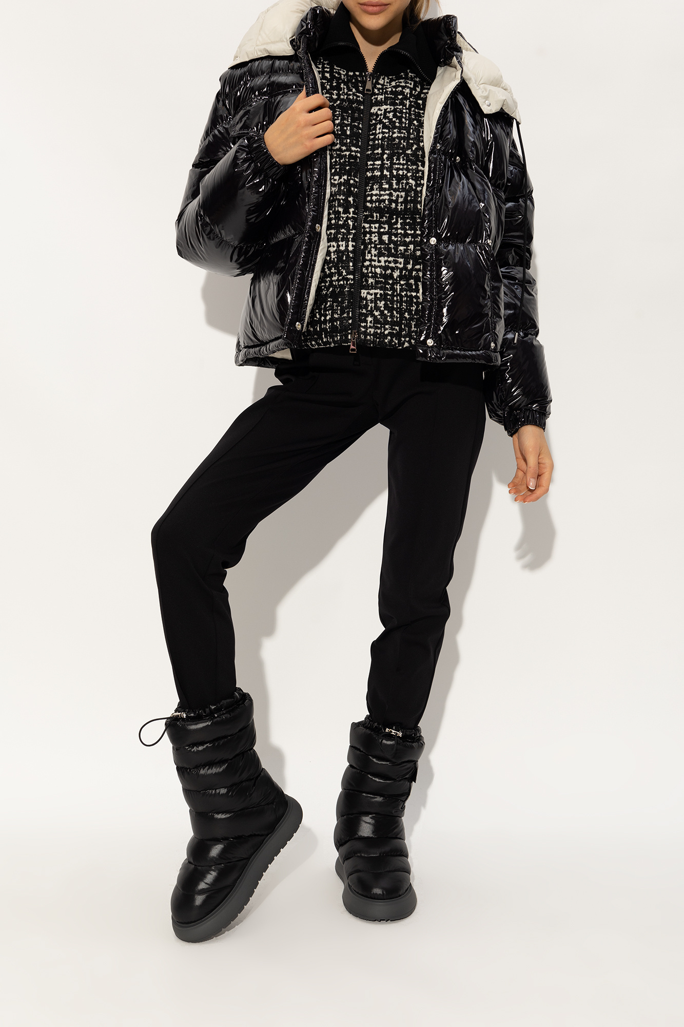 MONCLER ブラック Gaia Pull スノーブーツ MONCLER GAIA POCKET MID WOMENS DOWN FILLED SNOW BOOTS BLACK